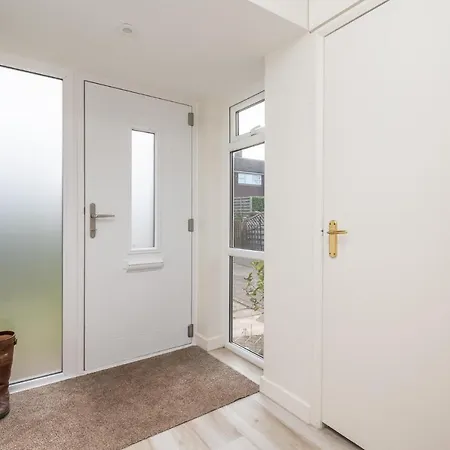 Pass The Keys Modern 2 Bed Family Holiday home *